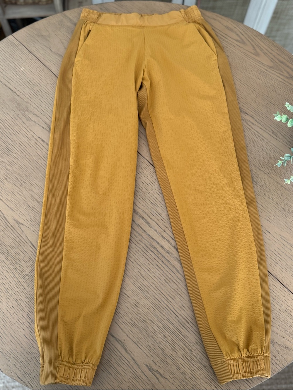 Athleta Textured Brooklyn Jogger Pants Women’s 4 Light Stretch Comfort - Picture 3 of 8
